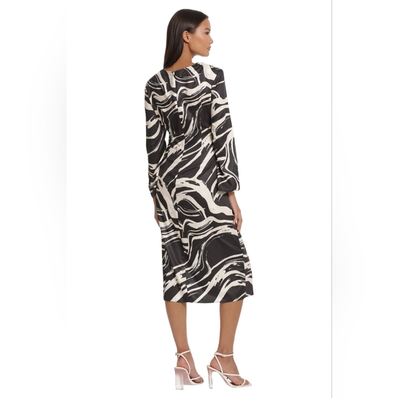 Donna Morgan Tied Waist Marble Print Midi Dress - Picture 4 of 6